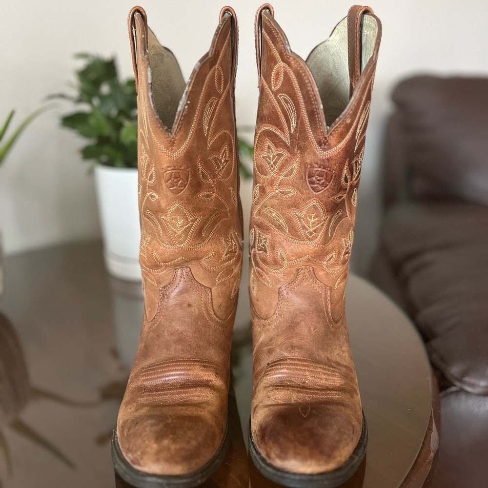 Ariat Women's Heritage R Toe
Western Boot, Copper Brown, Size 7B